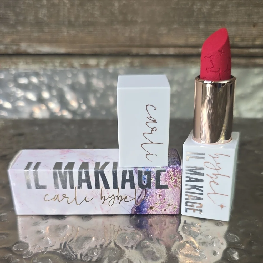 IL MAKIAGE x Carli Bybel Dirty Talk Matte Lip Color Venus Red Lipstick NIB